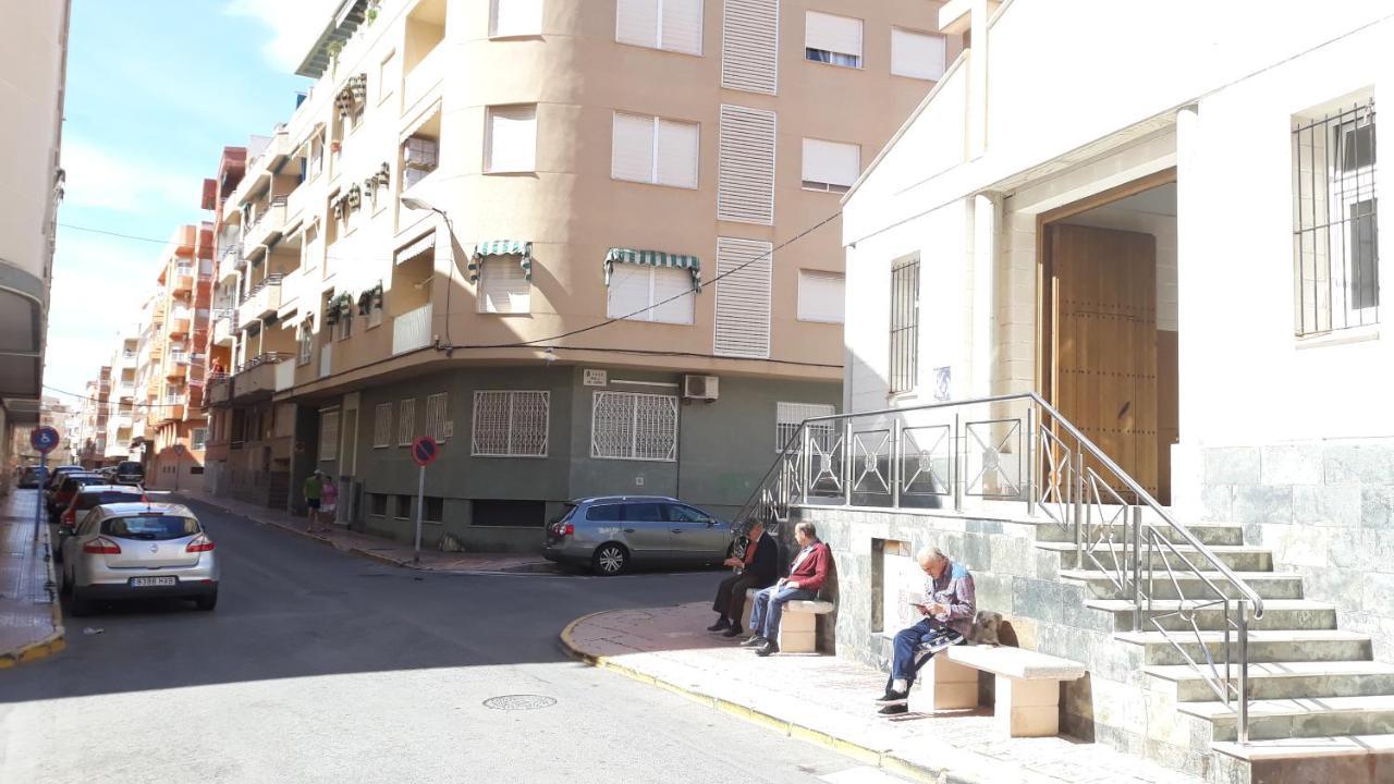Ferienwohnung Torrevieja Playa Locos Exterior foto